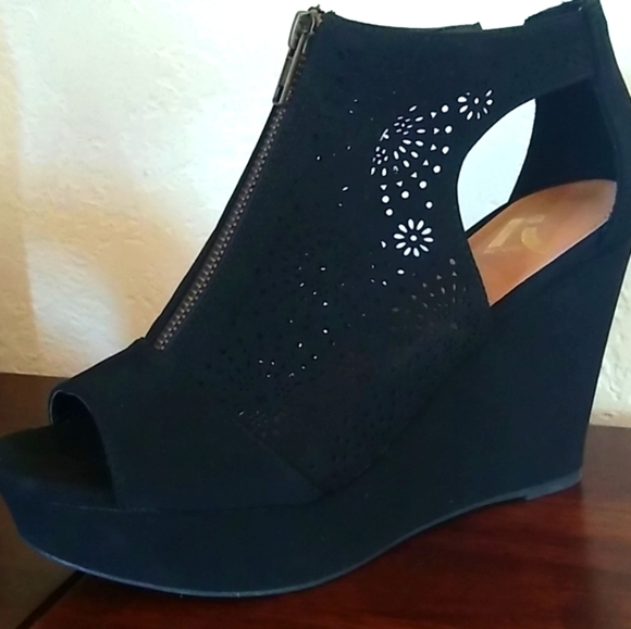 Report Shoes - Report Faux Black Suede Laser Cut Zipper Wedge